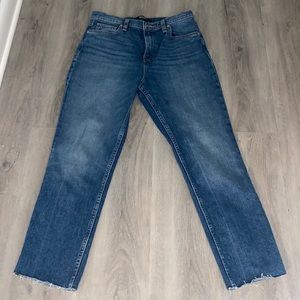 Hudson Straight leg jeans!